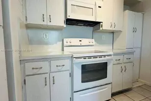 9150 NW 38th Dr, Coral Springs, FL 33065 - Photo 3