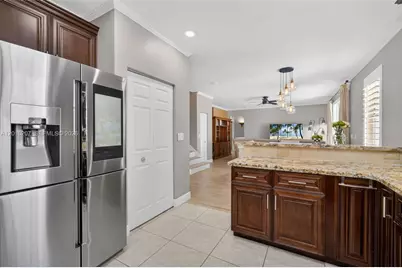 16735 NW 11th Street, Pembroke Pines, FL 33028 - Photo 13