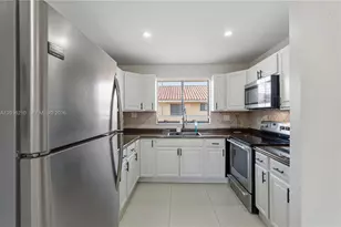 2735 W 60th Pl, Hialeah, FL 33016 - Photo 5