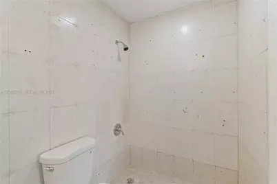 2735 W 60th Pl #204, Hialeah, FL 33016 - Photo 15