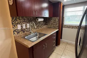 9321 SW 4th St, Miami, FL 33174 - Photo 17