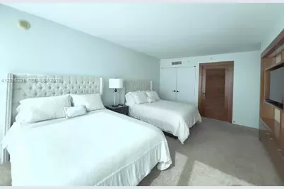 6801 Collins Ave #718, Miami Beach, FL 33141 - Photo 17