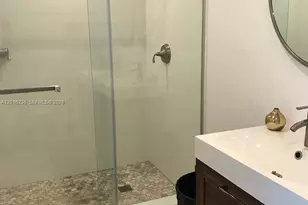 5055 Collins Ave, Miami Beach, FL 33140 - Photo 9