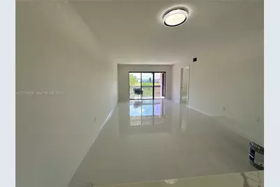 8879 Fontainebleau Blvd #206, Miami, FL 33172 - Photo 3