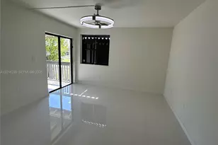 8879 Fontainebleau Blvd, Miami, FL 33172 - Photo 5