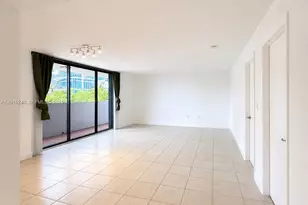 555 NE 30th St, Miami, FL 33137 - Photo 23
