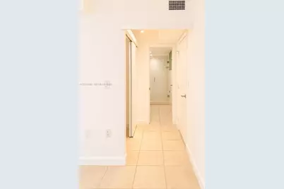 555 NE 30th St #404, Miami, FL 33137 - Photo 19
