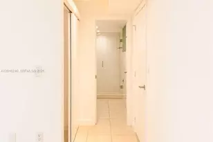 555 NE 30th St, Miami, FL 33137 - Photo 19