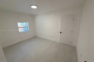 328 NE 57th St, Miami, FL 33137 - Photo 11