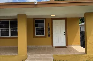 1669 NW 70th St, Miami, FL 33147 - Photo 15