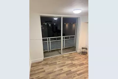 450 SW 3rd St #8, Miami, FL 33130 - Photo 11