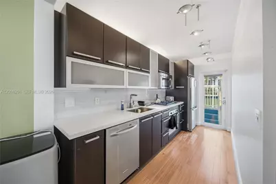 7207 Bay Dr #21, Miami Beach, FL 33141 - Photo 5