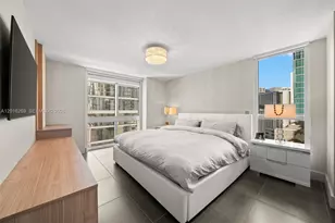 300 S Biscayne Blvd, Miami, FL 33131 - Photo 17