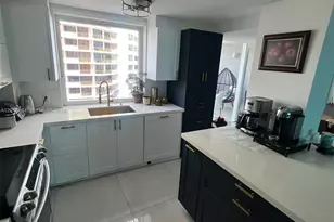1627 Brickell Ave, Miami, FL 33129 - Photo 13