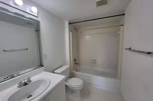 13705 SW 12th St, Pembroke Pines, FL 33027 - Photo 27