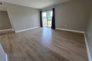 10765 SW 108th Ave, Miami, FL 33176 - Photo 11