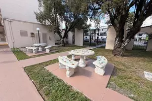 1950 W 54th St, Hialeah, FL 33012 - Photo 13