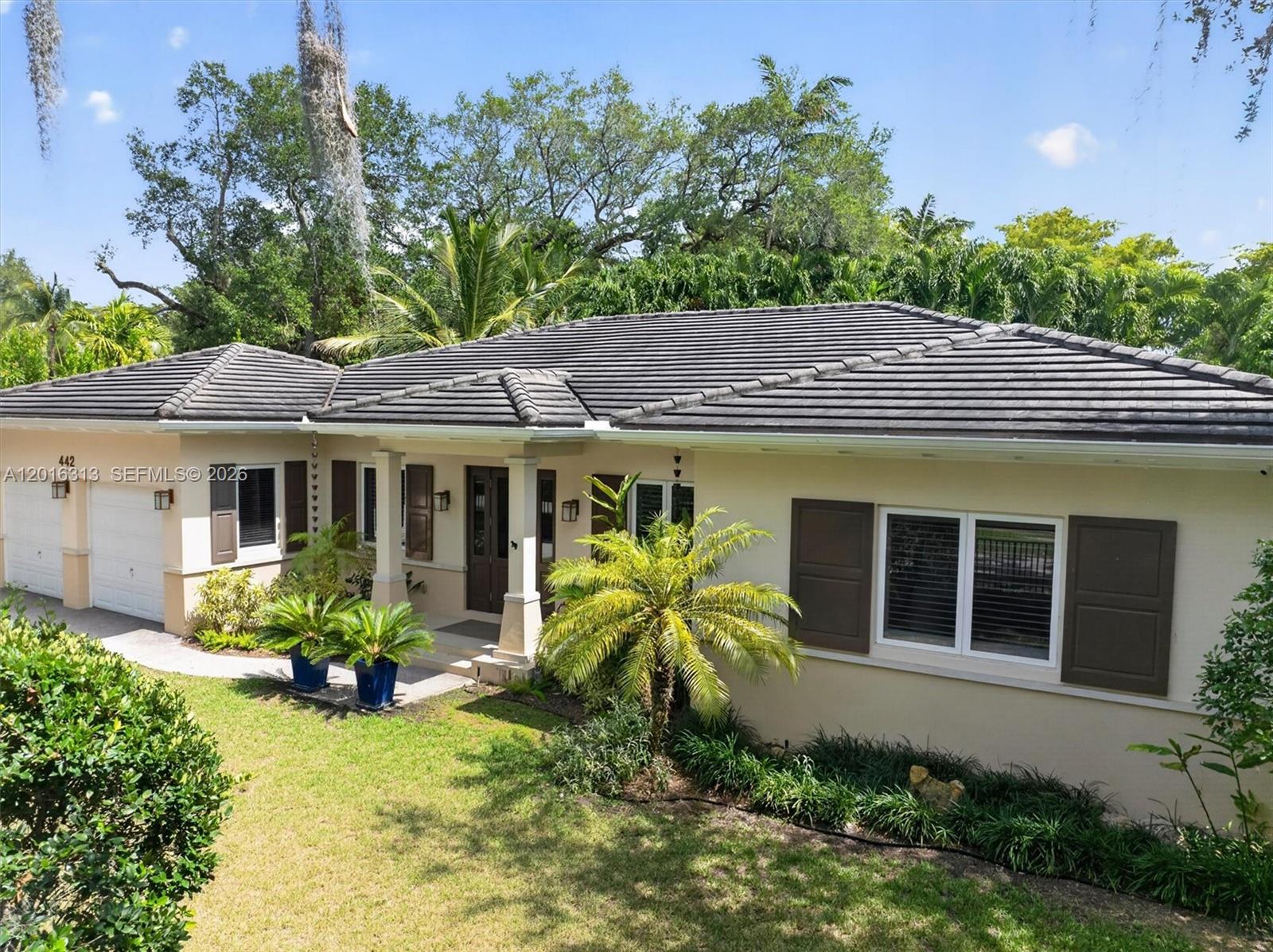 442 Amalfi Ave - 442 Amalfi Ave, Coral Gables, FL 33146 Luxury Property | Jose Angel Pina