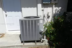 305 NW 42nd St, Boca Raton, FL 33431 - Photo 19