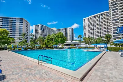 2500 Parkview Dr #2119, Hallandale Beach, FL 33009 - Photo 23