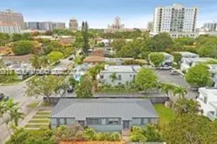 3581 SW 17th St, Miami, FL 33145 - Photo 7