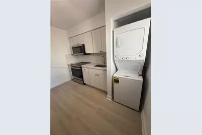 3581 SW 17th St #front, Miami, FL 33145 - Photo 9