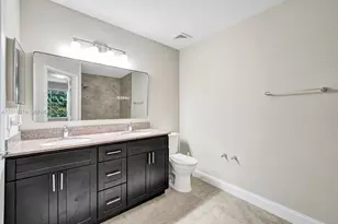 43 Simonton Cir, Weston, FL 33326 - Photo 11