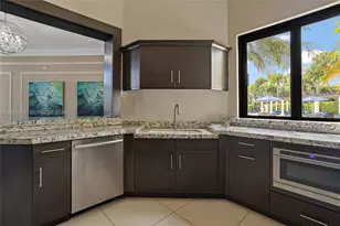 11568 SW 13th Ln, Pembroke Pines, FL 33025 - Photo 43