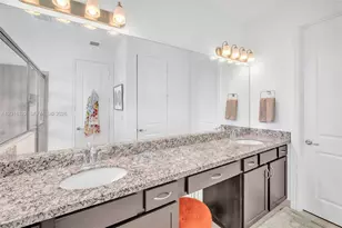11568 SW 13th Ln, Pembroke Pines, FL 33025 - Photo 27