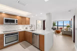 2555 Collins Ave, Miami Beach, FL 33140 - Photo 13
