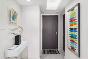 2555 Collins Ave, Miami Beach, FL 33140 - Photo 21