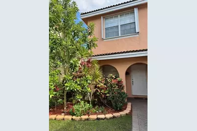9204 NW 54th St, Sunrise, FL 33351 - Photo 3