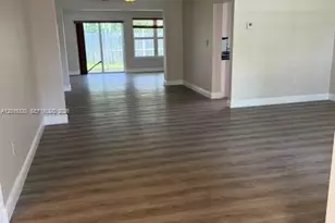 10524 NW 4th St, Plantation, FL 33324 - Photo 3