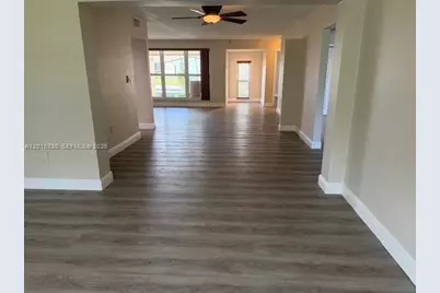 10524 NW 4th St, Plantation, FL 33324 - Photo 9