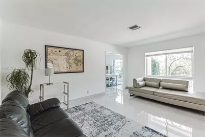 633 N Crescent Dr, Hollywood, FL 33021 - Photo 11