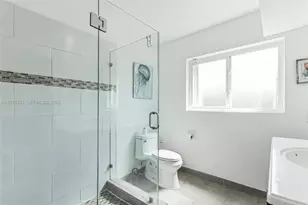 633 N Crescent Dr, Hollywood, FL 33021 - Photo 29