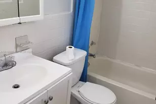 554 NE 68th St, Miami, FL 33138 - Photo 15
