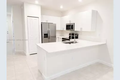 1050 SE 26th Ter #., Homestead, FL 33035 - Photo 5