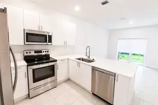 1050 SE 26th Ter, Homestead, FL 33035 - Photo 3