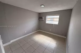 1646 NW 2nd St, Miami, FL 33125 - Photo 5