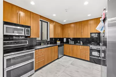 3420 Sheridan Ave, Miami Beach, FL 33140 - Photo 13