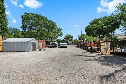 1031 NW 202nd St, Miami Gardens, FL 33169 - Photo 21