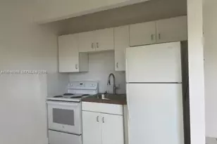 441 SW 10th St, Miami, FL 33130 - Photo 15