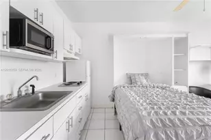 255 W 24th St, Miami Beach, FL 33140 - Photo 7