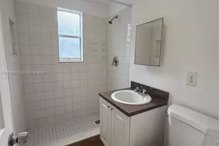 219 NW 10th St, Miami, FL 33136 - Photo 7