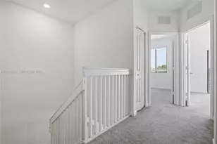 20714 NE 5th Ct, Miami, FL 33179 - Photo 17