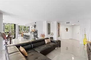 3600 Mystic Pointe Dr, Aventura, FL 33180 - Photo 13