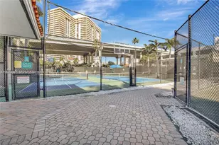 3600 Mystic Pointe Dr, Aventura, FL 33180 - Photo 29