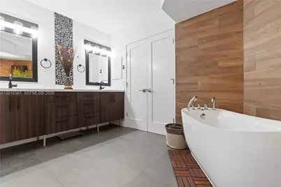 3600 Mystic Pointe Dr #306, Aventura, FL 33180 - Photo 15