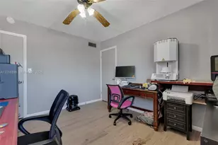 1101 Crystal Lake Dr, Deerfield Beach, FL 33064 - Photo 15